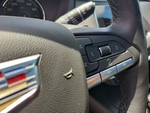 Used 2022 Cadillac XT4 Premium Luxury w/ Enhanced Visibility Package FWD image 29