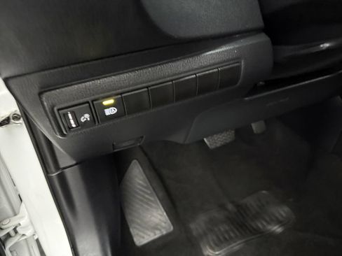 Used 2025 Toyota Corolla LE FWD image 27