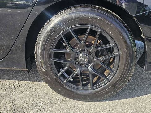 Used 2017 Honda Accord LX image 4