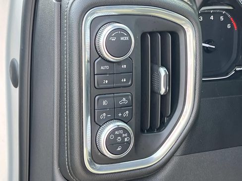 Used 2021 GMC Sierra 1500 SLT w/ SLT Premium Package AWD/4WD image 28