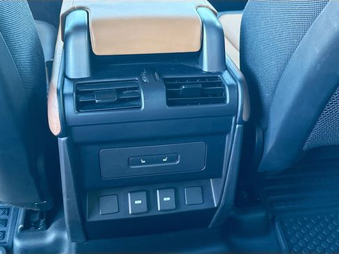 Used 2024 Land Rover Defender 110 X image 20