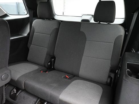 Used 2021 Chevrolet Traverse LT FWD image 13