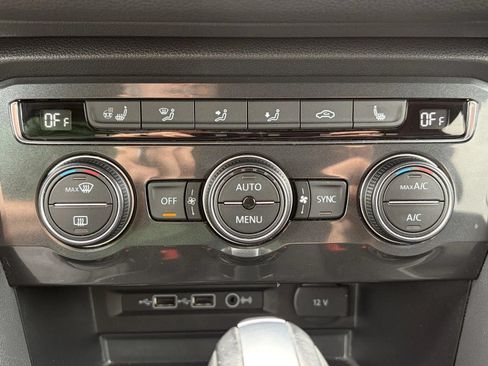 Used 2018 Volkswagen Tiguan SEL Premium w/ R-Line Package AWD/4WD image 22