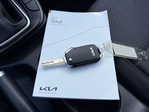 Certified 2024 Kia Soul LX w/ Option Group 015 image 30