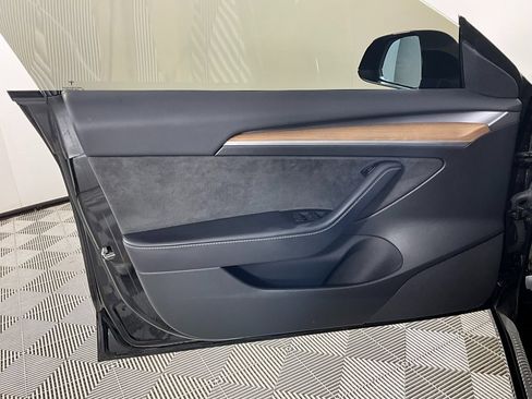 Used 2022 Tesla Model 3 image 18