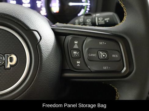Used 2024 Jeep Wrangler Unlimited AWD/4WD image 10