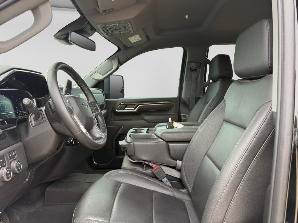 Used 2025 Chevrolet Silverado 2500 LT w/ Trail Boss Package AWD/4WD image 21