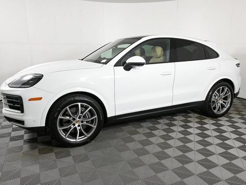 Certified 2026 Porsche Cayenne Coupe AWD/4WD image 2