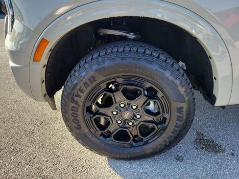 Certified 2025 Ford Ranger XLT w/ Black Appearance Package image 8