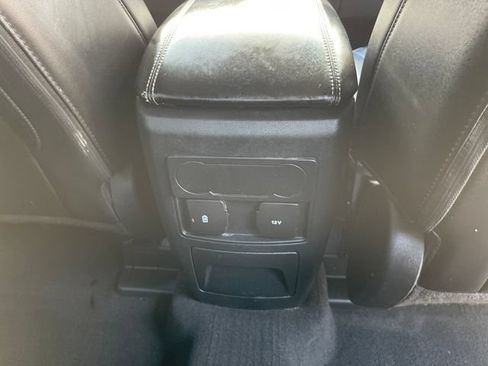 Used 2023 Ford Explorer XLT w/ Equipment Group 202A AWD/4WD image 34