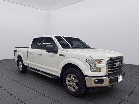 Used 2017 Ford F150 XLT w/ Equipment Group 302A Luxury image 8