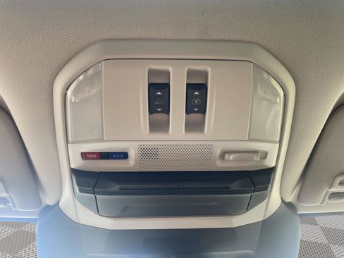 Used 2025 Subaru Ascent Bronze Edition image 21