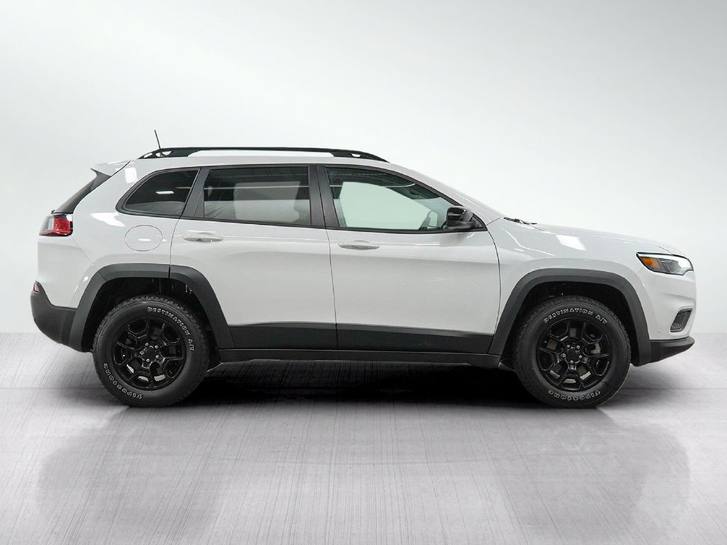 Used 2022 Jeep Cherokee Latitude w/ Sun & Sound Group AWD/4WD image 6