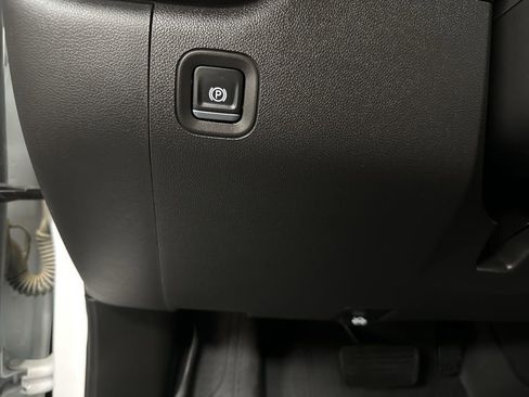 Used 2025 Chevrolet Silverado 1500 W/T w/ WT Value Package image 30