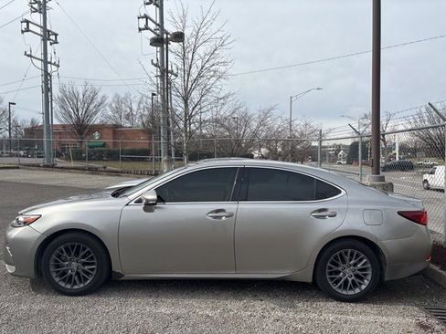 Used 2018 Lexus ES 350 w/ Navigation System Package image 7