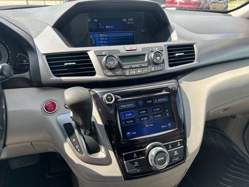 Used 2014 Honda Odyssey EX-L image 3