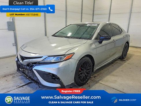Used 2022 Toyota Camry SE w/ Convenience Package FWD image 1