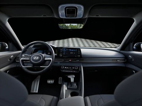 New 2026 Hyundai Elantra Sport FWD image 11