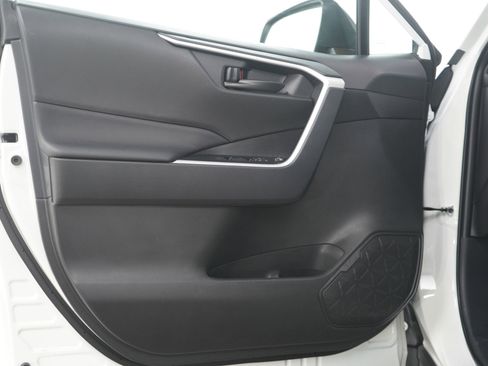 Certified 2025 Toyota RAV4 LE image 20