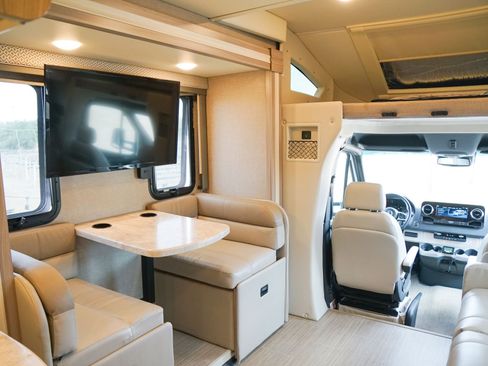 Used 2020 Mercedes-Benz Sprinter 3500 image 3