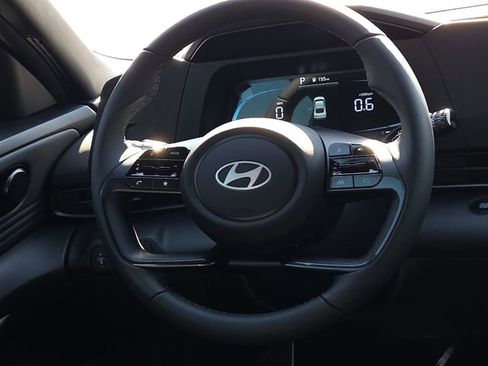 Certified 2025 Hyundai Elantra Sport image 12