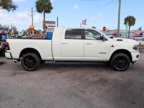 Used 2022 RAM 3500 Limited image 7