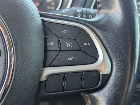 Used 2020 Jeep Compass Latitude image 18