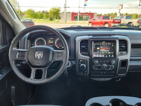 Used 2019 RAM 1500 Express w/ Wheel & Sound Group AWD/4WD image 18