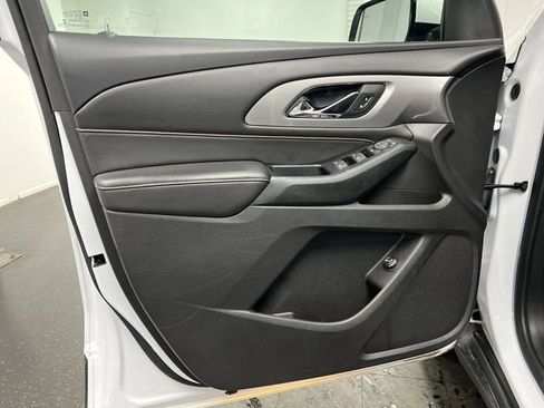 Used 2019 Chevrolet Traverse LT FWD image 21