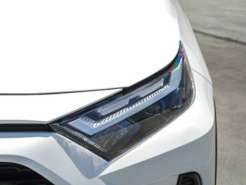 Certified 2025 Toyota RAV4 XLE AWD/4WD image 10