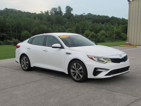 Used 2019 Kia Optima S FWD image 2