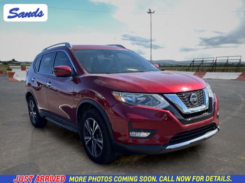 Used 2020 Nissan Rogue SV w/ Sun & Sound Touring Package FWD image 1