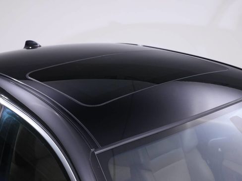 Used 2006 BMW M5 image 40