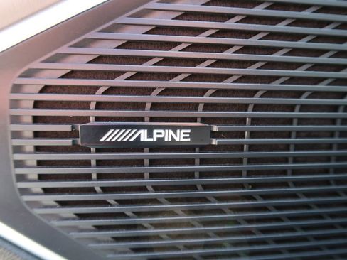 Used 2024 Jeep Wagoneer L Series II image 15