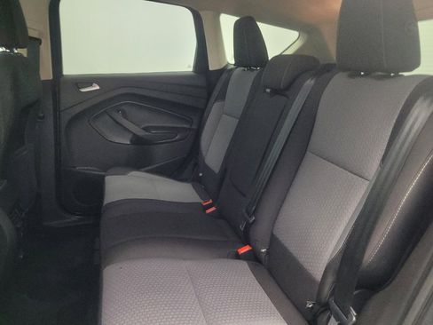 Used 2017 Ford Escape SE FWD image 18