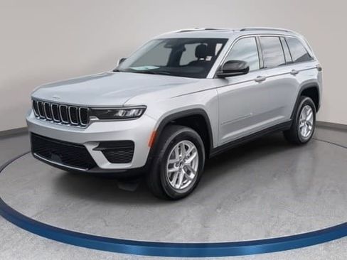 New 2025 Jeep Grand Cherokee Laredo X image 1