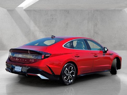 Used 2025 Hyundai Sonata SEL FWD image 5