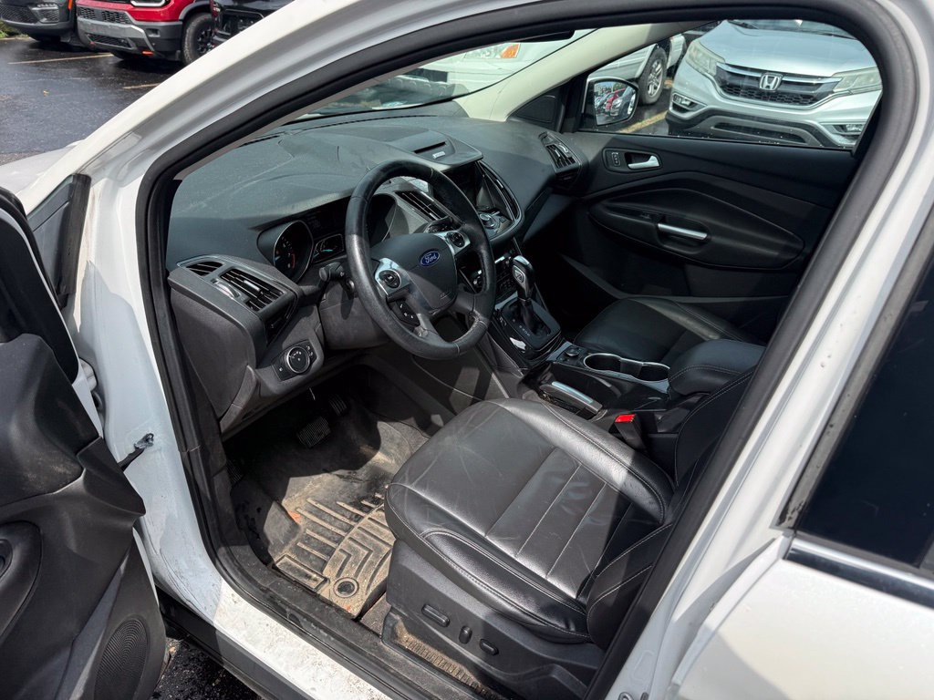 Used 2015 Ford Escape Titanium w/ Equipment Group 301A FWD image 7