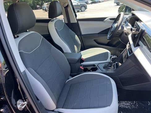 New 2026 Volkswagen Taos SE FWD image 23