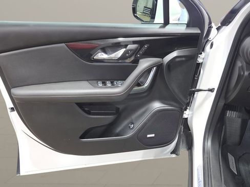 Used 2024 Chevrolet Blazer Premier w/ Driver Confidence II Package AWD/4WD image 7