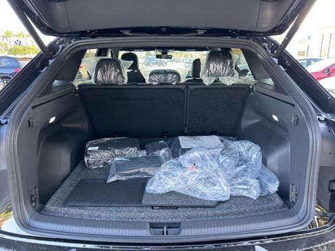 Used 2025 Volkswagen Atlas Cross Sport SEL image 50