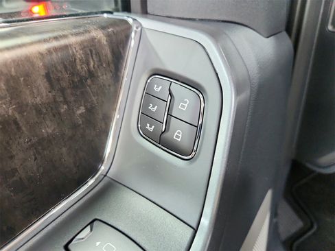 New 2026 Ford F250 Lariat w/ Chrome Package image 21