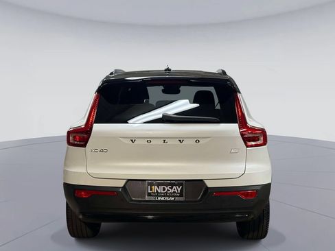 Used 2024 Volvo XC40 Recharge Ultimate w/ Protection Package Premier AWD/4WD image 11