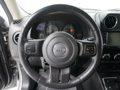 Used 2016 Jeep Patriot High Altitude FWD image 16