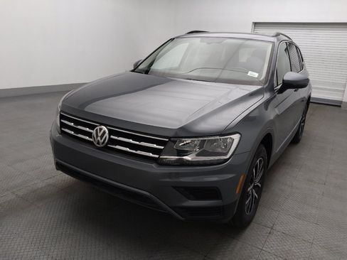 Used 2021 Volkswagen Tiguan SE w/ Panoramic Sunroof Package FWD image 15