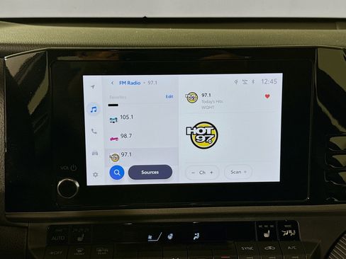 Certified 2025 Toyota Camry SE w/ Convenience Package image 14