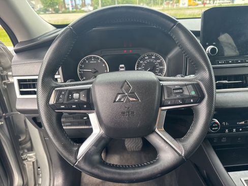 Used 2024 Mitsubishi Outlander SE AWD/4WD image 19