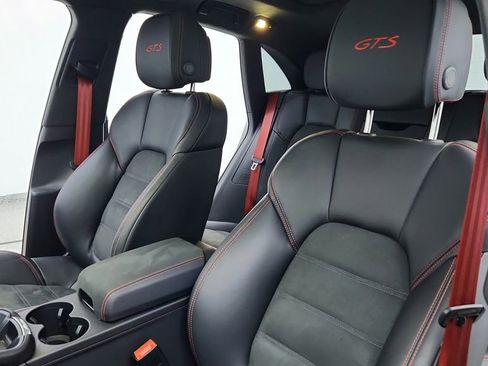 Used 2025 Porsche Macan GTS image 21