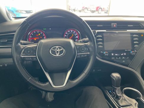 Used 2019 Toyota Camry XSE image 31