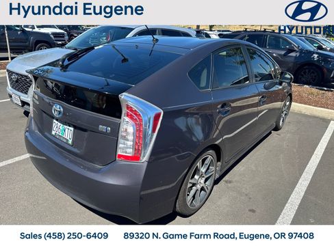 Used 2012 Toyota Prius Two FWD image 3